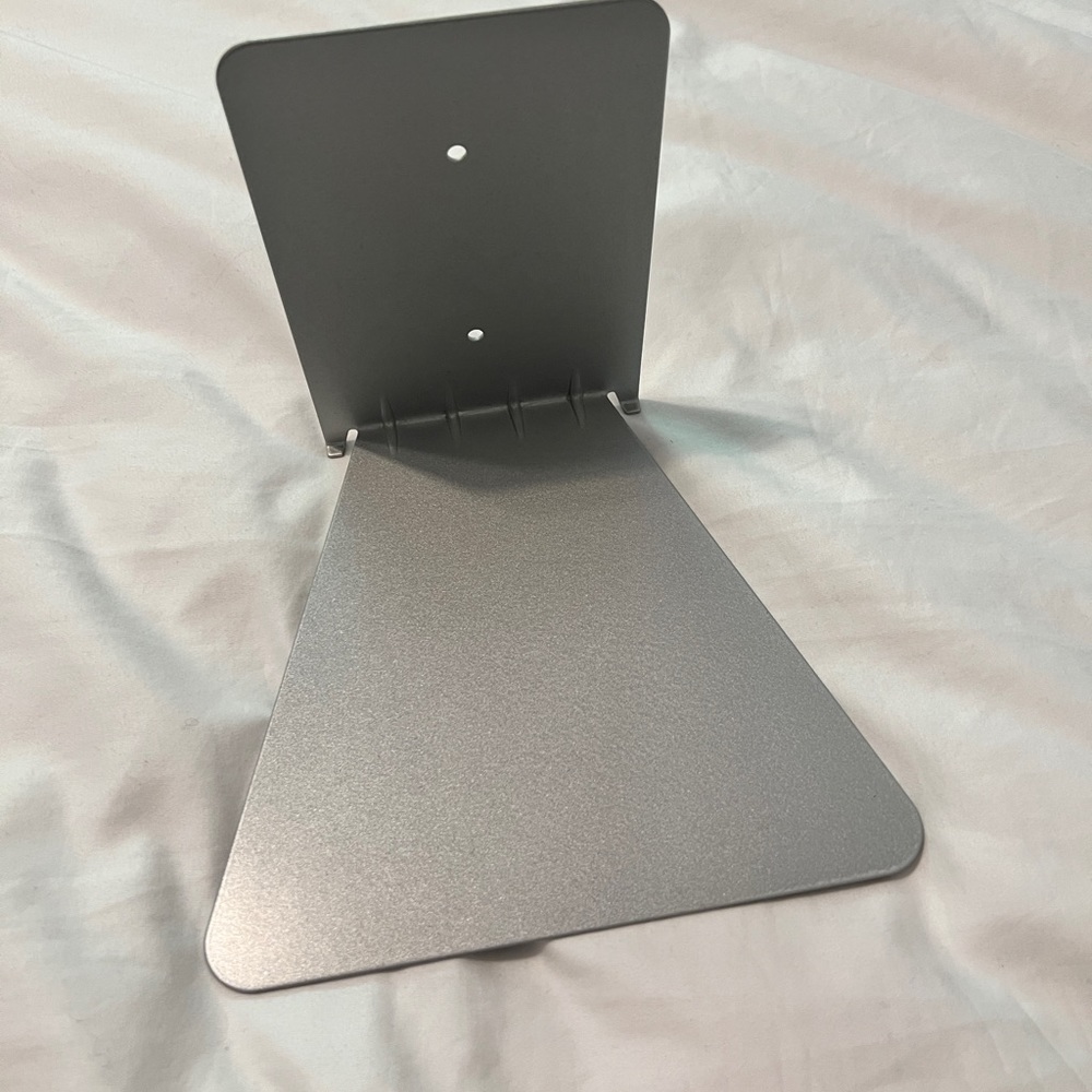 Umbra Conceal Shelf NWOT